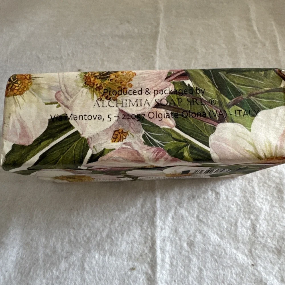 Tuscan Rose scented soap made in Tuscany Italy Rose soap 10.5 Ounce 300 g Bar